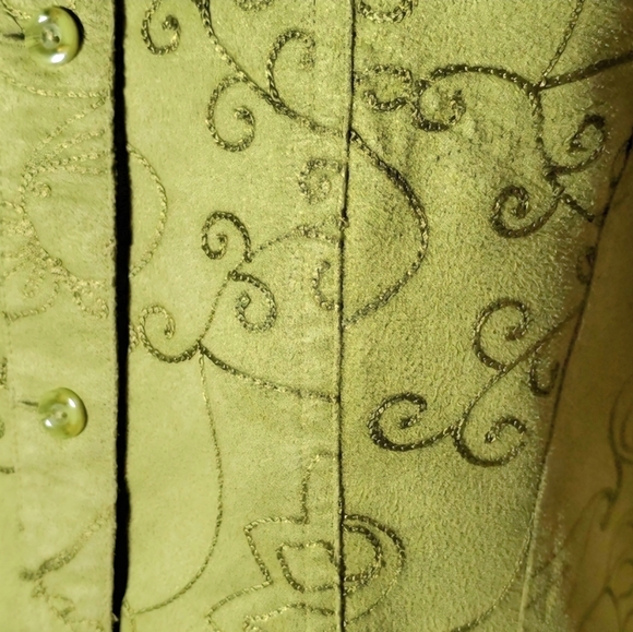 Chico's Size 1/M Shirt Shacket Button Down Floral Embroidered Green Microfiber - Picture 8 of 12